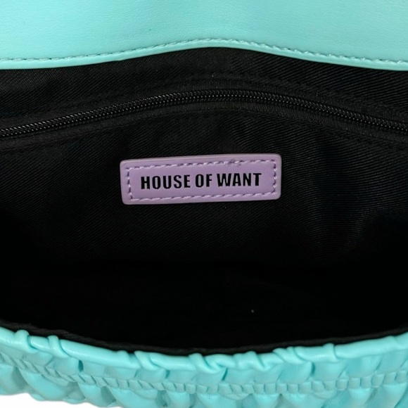 NWOT HOW WE FASHION 2.0 House of Want Baby Blue Shirring Chain Shoulder Baguette - Picture 13 of 13
